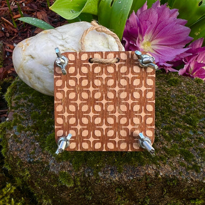 Pocket Press - Pebble