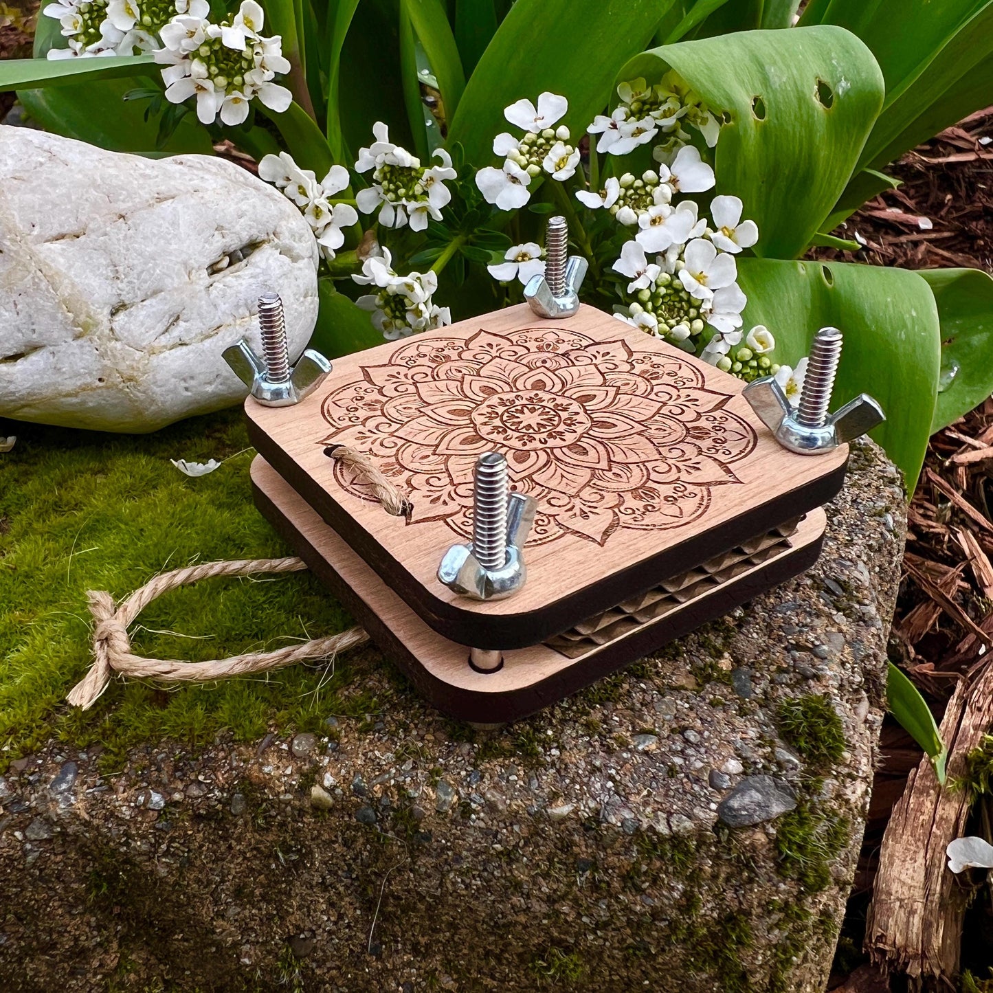 Pocket Press - Lotus Mandala