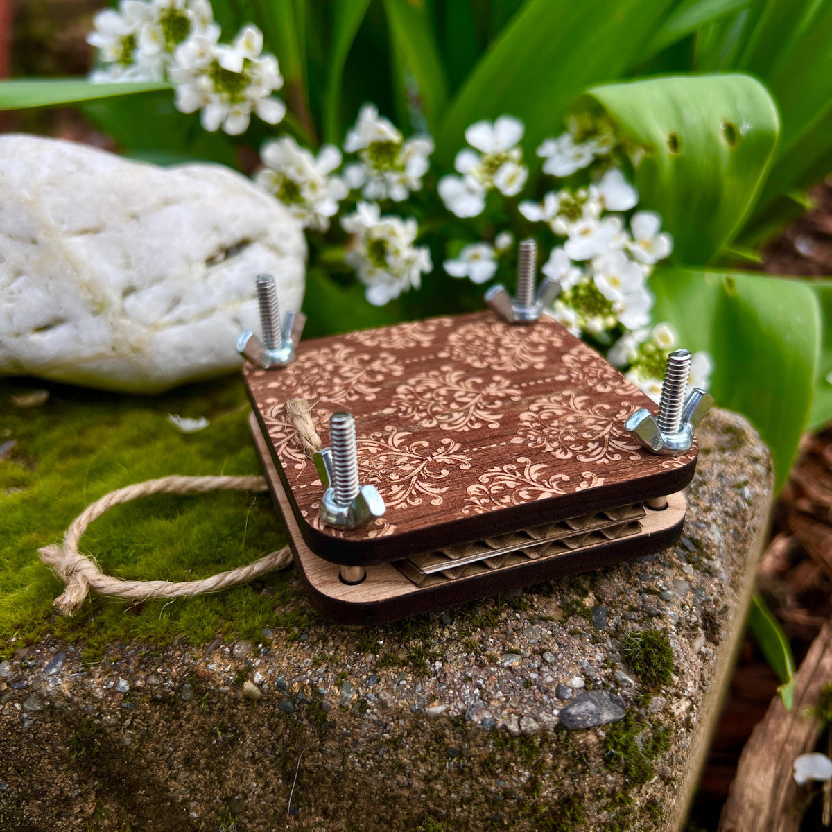 Pocket Press - Damask