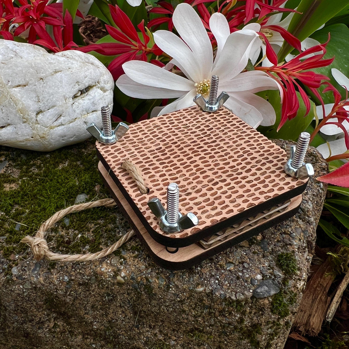 Pocket Press - Scale