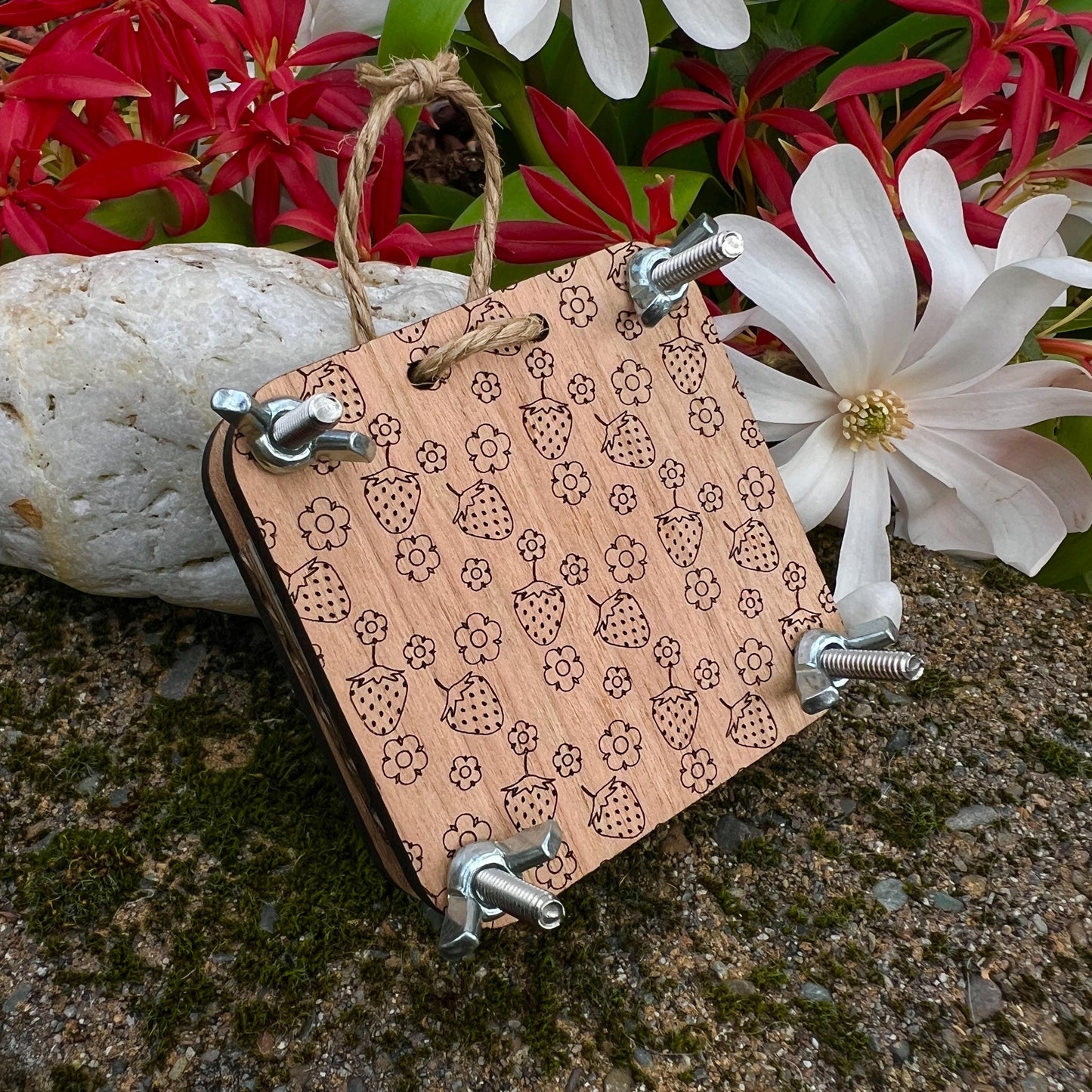 Pocket Press - Strawberry Patch