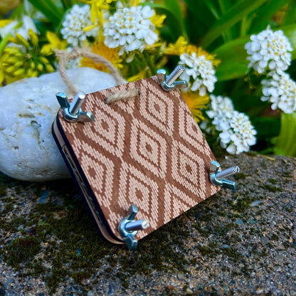 Pocket Press - Ikat