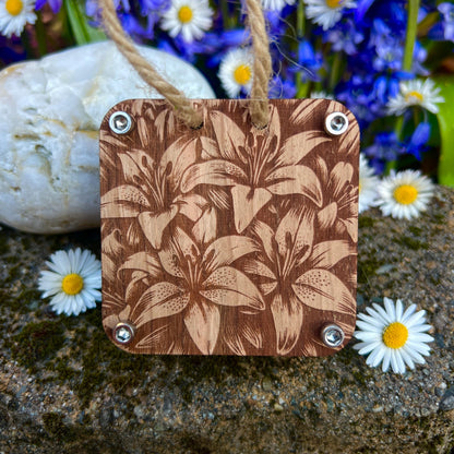 Pocket Press - Lily