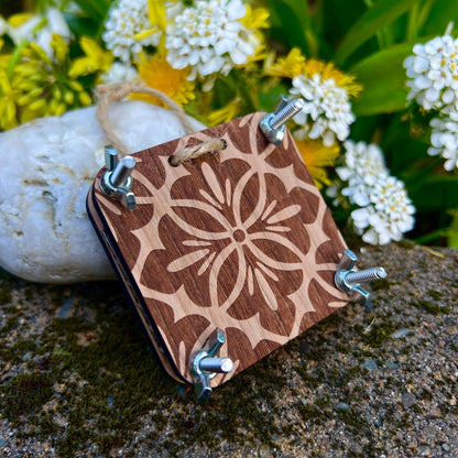 Pocket Press - Medallion
