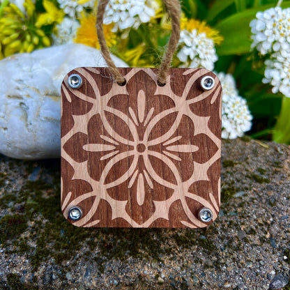 Pocket Press - Medallion