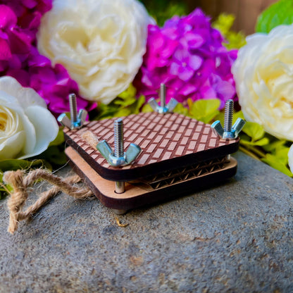 Pocket Press - Weaver