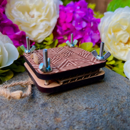 Pocket Press - Compass
