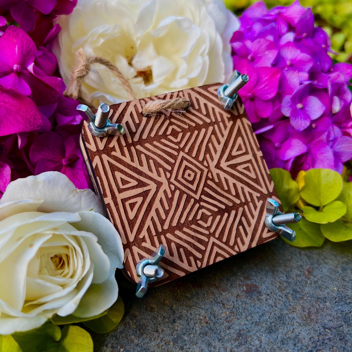 Pocket Press - Compass