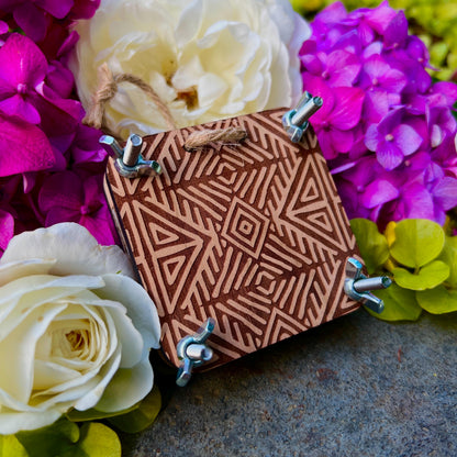 Pocket Press - Compass