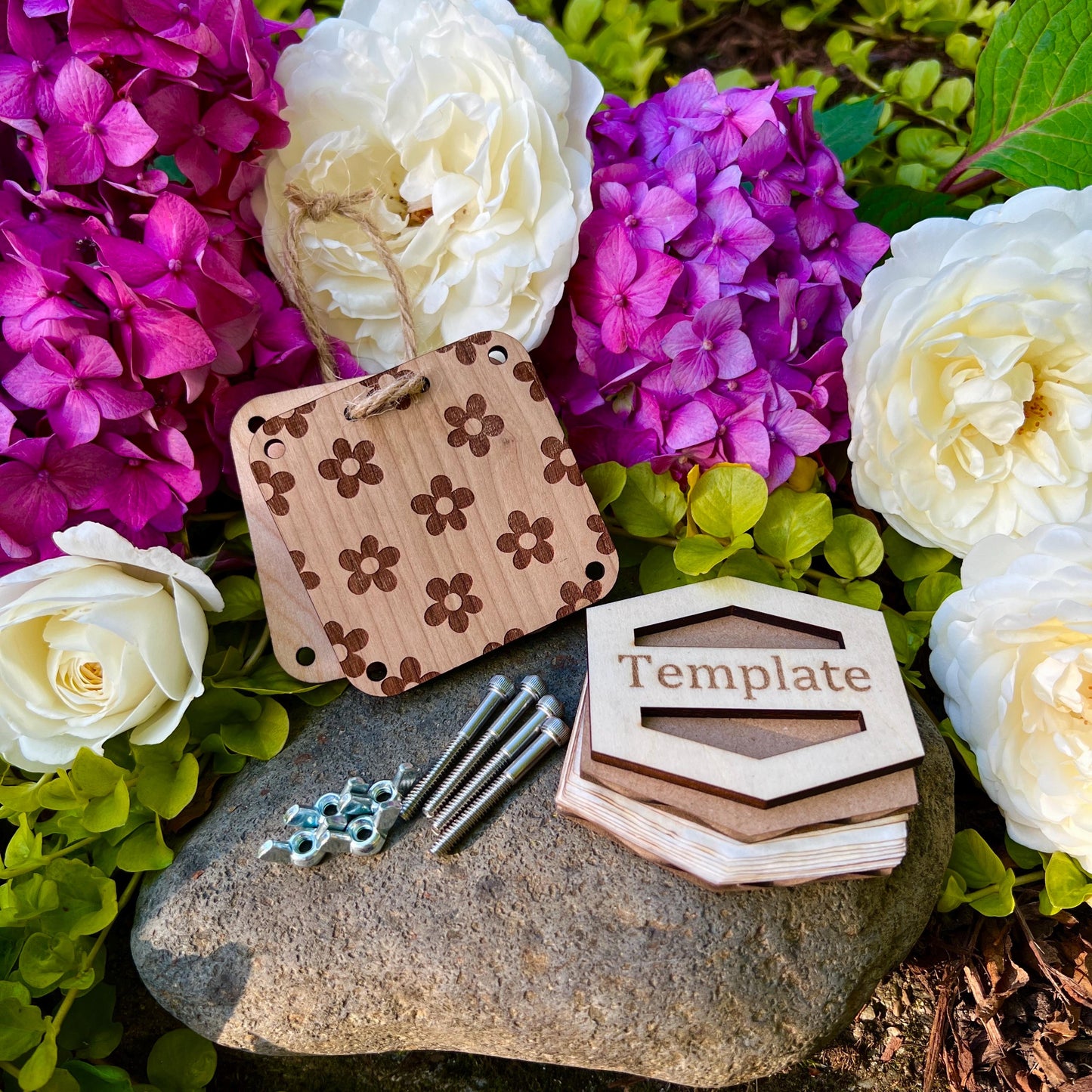 Pocket Press - Daisy
