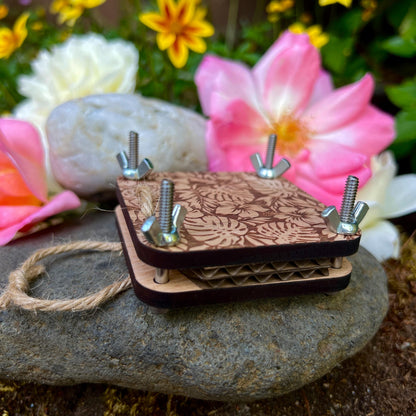 Pocket Press - Islander