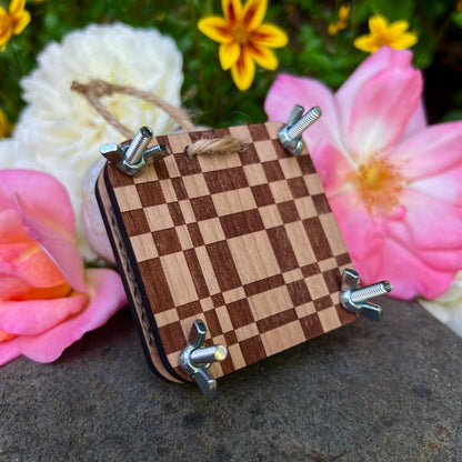 Pocket Press - Checker