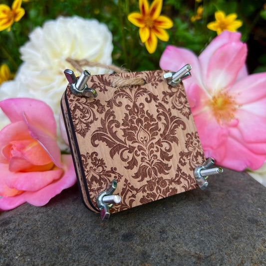 Pocket Press - Duchess